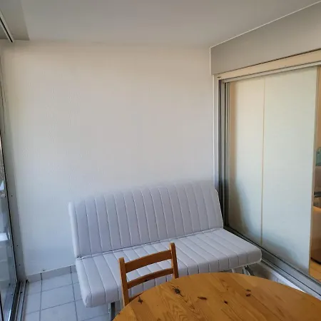 Apartamento Avec Loggia Entre Port, Et Piscine *