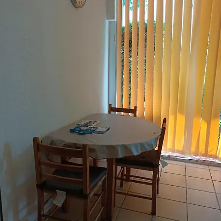 Avec Loggia Entre Port, Et Piscine